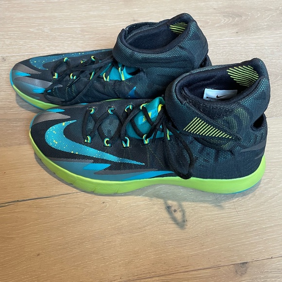 Mens Nike shoes new without tags - Picture 1 of 2